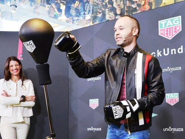 Blanca Panzano y Andrés Iniesta en la presentación TAG Heuer